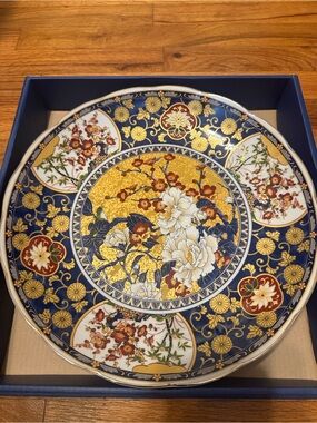 Vintage Japanese Footed Imari Design Floral Shallow Bowl 12” diameter, in box